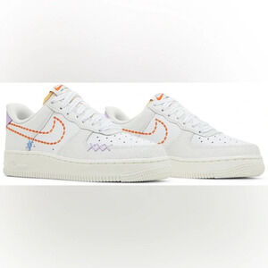 NIB Nike Air Force 1 Women’s 07 SE ‘101’ White/Safety Orange /Purple size 11
